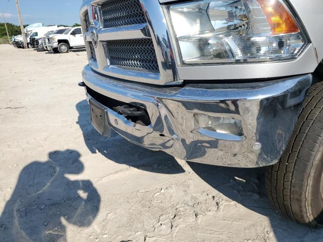 3C63RRHL6JG383985 - 2018 RAM 3500 SLT SILVER photo 9