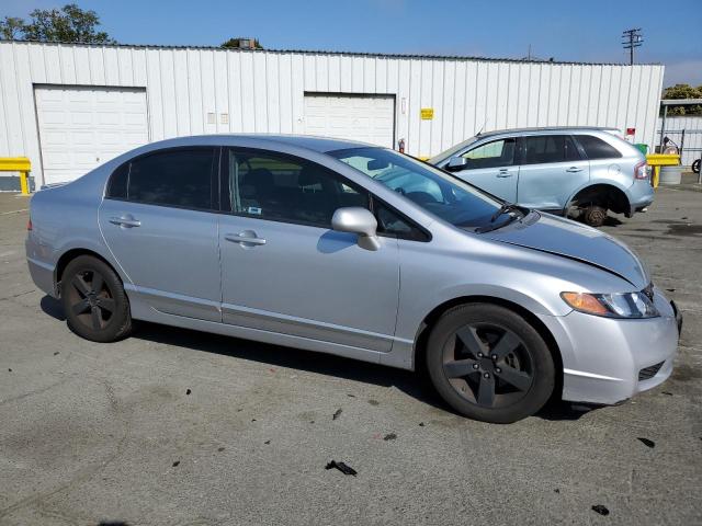 2HGFA16699H517316 - 2009 HONDA CIVIC LX-S Արծաթագույն լուսանկար 4
