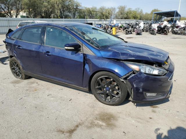 1FADP3F26GL203710 - 2016 FORD FOCUS SE BLUE photo 4