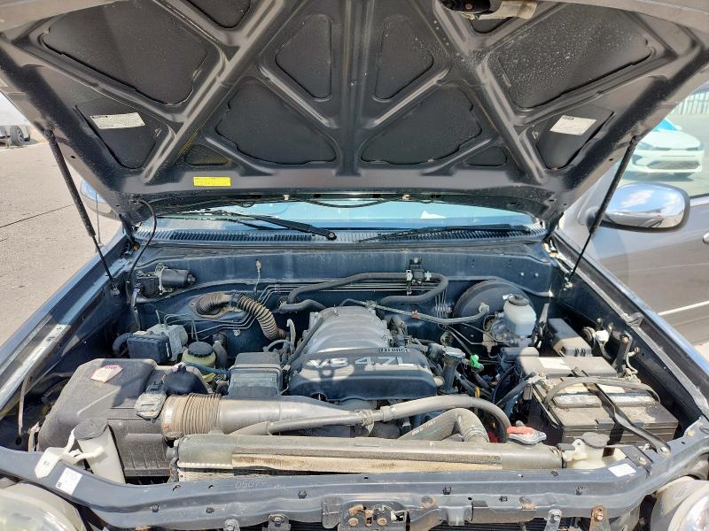 5TBDT44184S433693 - 2004 TOYOTA TUNDRA DOUBLE CAB SR5 GRAY photo 11