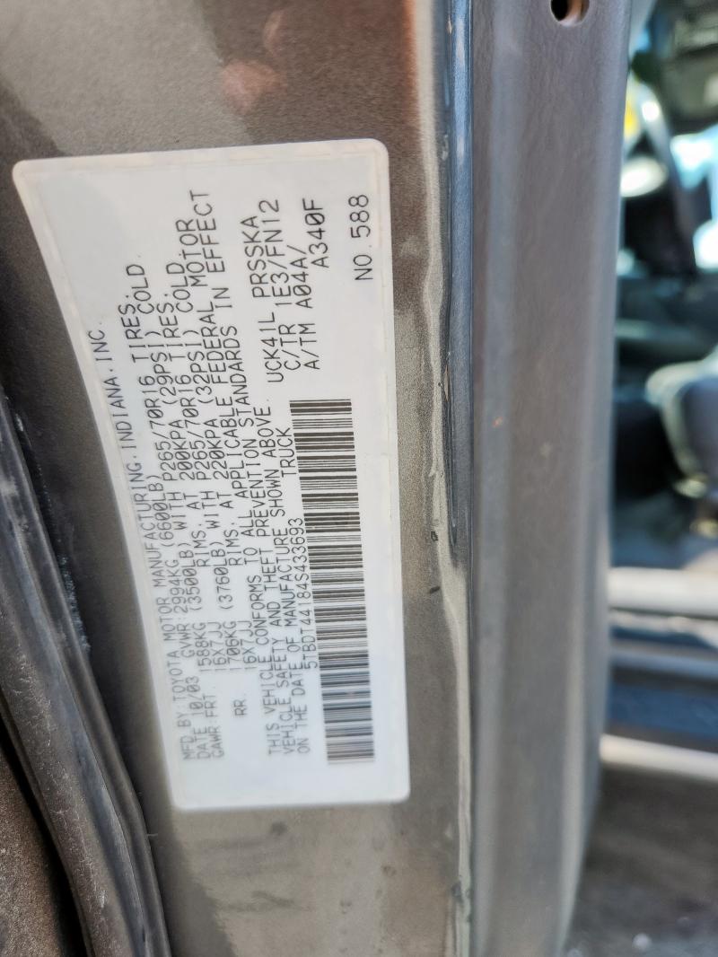 5TBDT44184S433693 - 2004 TOYOTA TUNDRA DOUBLE CAB SR5 GRAY photo 12