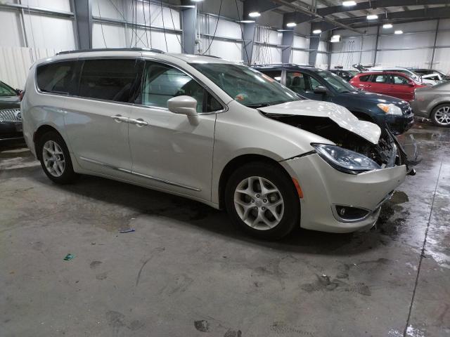 2C4RC1EG3HR577164 - 2017 CHRYSLER PACIFICA TOURING L PLUS WHITE photo 4