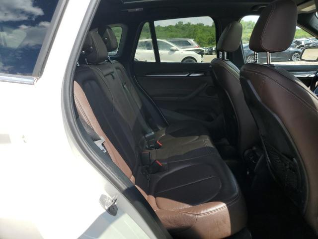 WBXHT3C39H5F82976 - 2017 BMW X1 XDRIVE28I WHITE photo 11