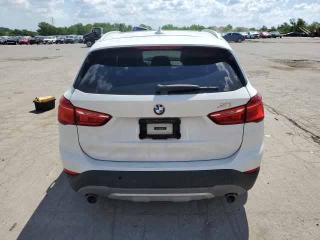 WBXHT3C39H5F82976 - 2017 BMW X1 XDRIVE28I WHITE photo 6