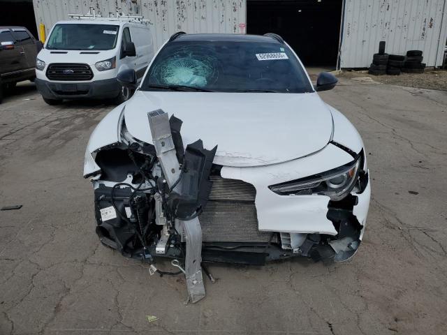ZASPAKBN9N7D37921 - 2022 ALFA ROMEO STELVIO TI თეთრი ფოტო 5