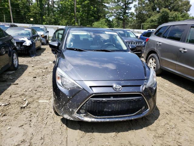 3MYDLBYV6KY515874 - 2019 TOYOTA YARIS L GRAY photo 5