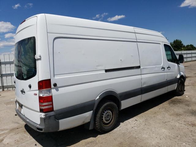 WD3PE8CC1A5484537 - 2010 MERCEDES-BENZ SPRINTER 2500 WHITE photo 3