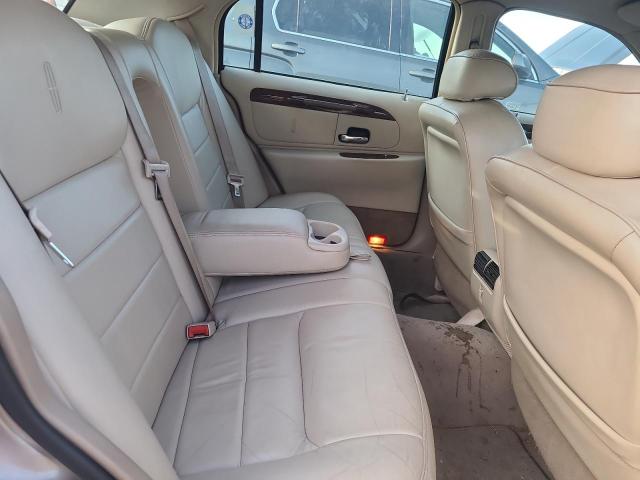 1LNHM81W22Y658492 - 2002 LINCOLN TOWN CAR EXECUTIVE TAN photo 10