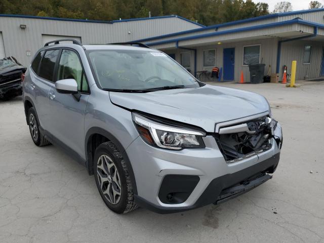 JF2SKAEC5KH425974 - 2019 SUBARU FORESTER PREMIUM SILVER photo 1