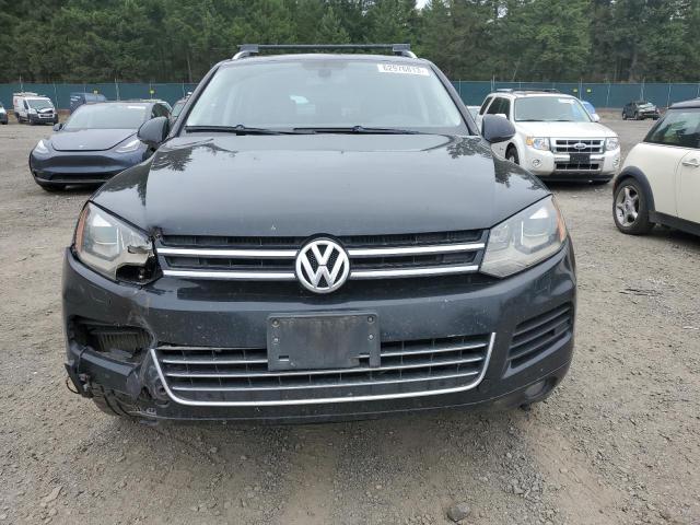 WVGFK9BP8BD001519 - 2011 VOLKSWAGEN TOUAREG V6 TDI BLACK photo 5