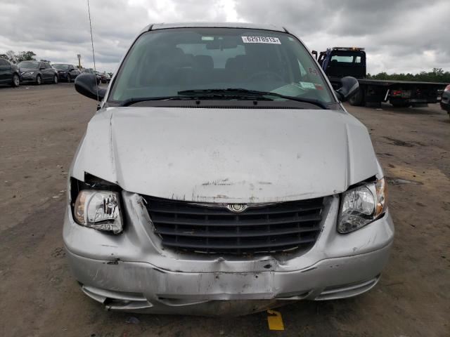 1A4GP45R56B660194 - 2006 CHRYSLER TOWN & COU ვერცხლისფერი ფოტო 5