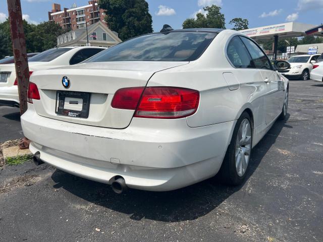 WBAWB73528P044196 - 2008 BMW 335 I WHITE photo 4