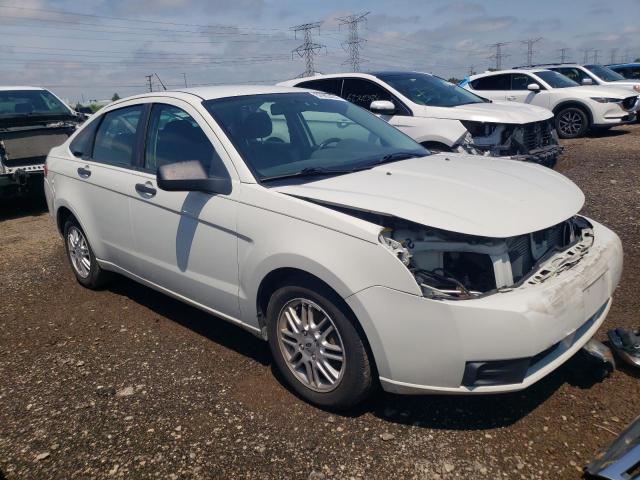 1FAHP35N89W128619 - 2009 FORD FOCUS SE WHITE photo 4