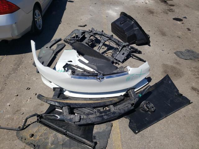 5YJSA1E46KF335453 - 2019 TESLA MODEL S Սպիտակ լուսանկար 12