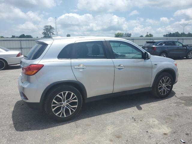 JA4AR3AW6JU012799 - 2018 MITSUBISHI OUTLANDER ES ვერცხლისფერი ფოტო 3