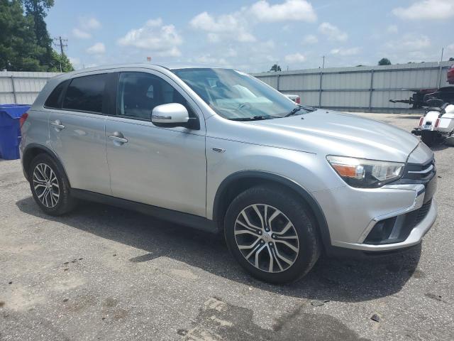 JA4AR3AW6JU012799 - 2018 MITSUBISHI OUTLANDER ES ვერცხლისფერი ფოტო 4