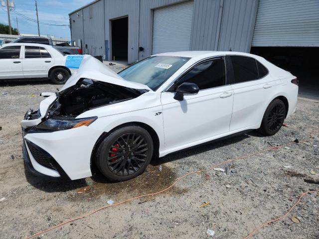 4T1G11AK3PU828317 - 2023 TOYOTA CAMRY SE NIGHT SHADE WHITE photo 1