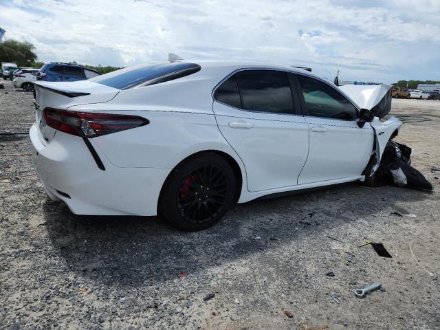 4T1G11AK3PU828317 - 2023 TOYOTA CAMRY SE NIGHT SHADE WHITE photo 3