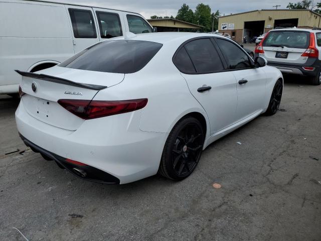 ZARFAMANXK7598588 - 2019 ALFA ROMEO GIULIA WHITE photo 3