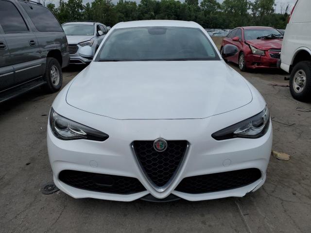 ZARFAMANXK7598588 - 2019 ALFA ROMEO GIULIA WHITE photo 5