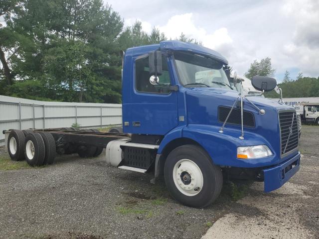 2014 VOLVO VNM VNM, null