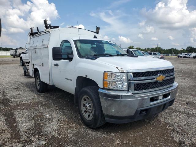 1GB3CZCG3DF152010 - 2013 CHEVROLET SILVERADO C3500 WHITE photo 4