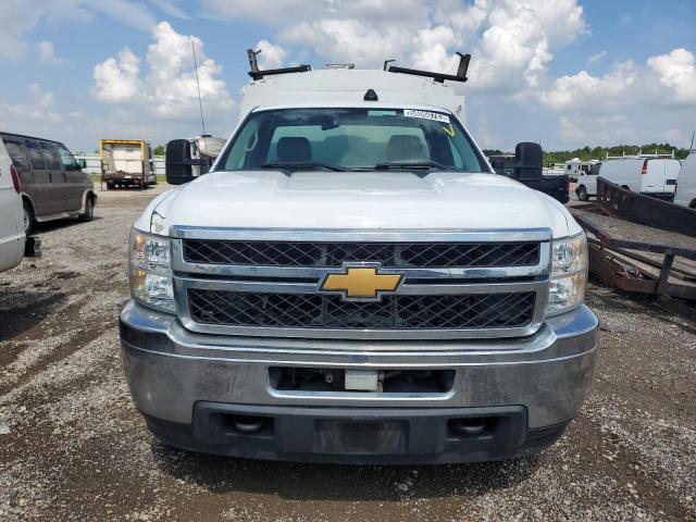 1GB3CZCG3DF152010 - 2013 CHEVROLET SILVERADO C3500 WHITE photo 5