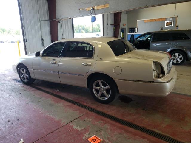 1LNHM83W63Y603445 - 2003 LINCOLN TOWN CARTIER CREAM photo 2