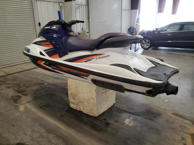 YAMA3921D303 - 2003 YAMAHA JETSKI WHITE photo 3