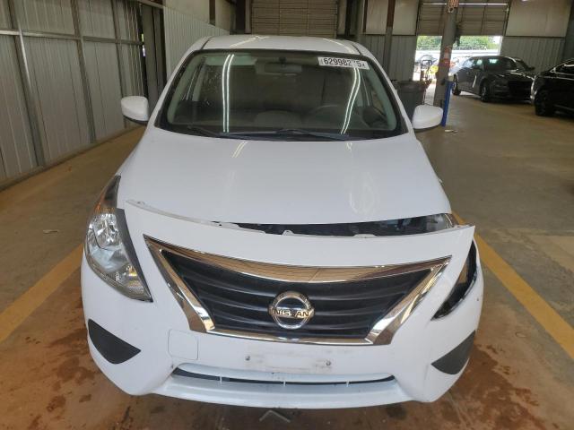 3N1CN7AP1JL874030 - 2018 NISSAN VERSA S WHITE photo 5