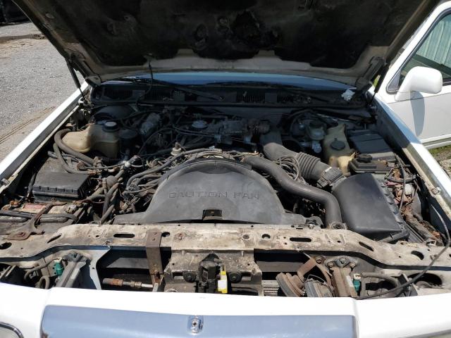 1LNLM81W7TY621420 - 1996 LINCOLN TOWN CAR EXECUTIVE WHITE photo 11