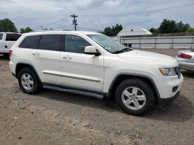 1J4RR4GG0BC656380 - 2011 JEEP GRAND CHER LAREDO WHITE photo 4