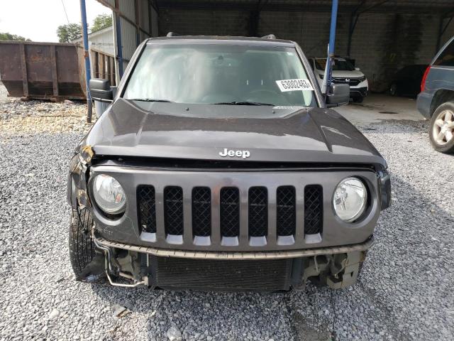 1C4NJPFA8HD117261 - 2017 JEEP PATRIOT LATITUDE GRAY photo 5