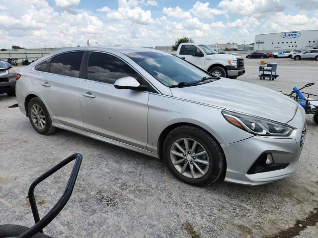 5NPE24AF6KH771126 - 2019 HYUNDAI SONATA SE SILVER photo 4