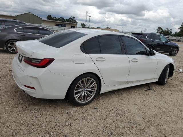 3MW69FF03P8D28505 - 2023 BMW 330I WHITE photo 3