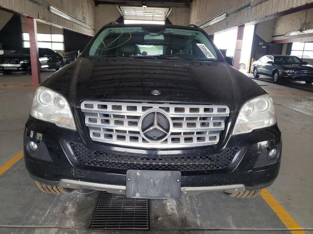 4JGBB8GB7BA708280 - 2011 MERCEDES-BENZ ML 350 4MATIC BLACK photo 5