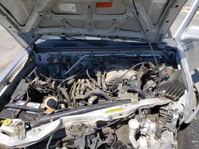 1N6ED26Y3YC361393 - 2000 NISSAN FRONTIER KING CAB XE SILVER photo 11