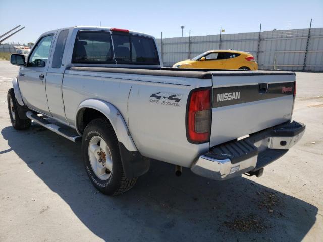 1N6ED26Y3YC361393 - 2000 NISSAN FRONTIER KING CAB XE SILVER photo 2