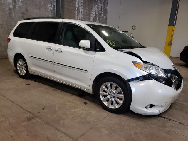 5TDDK3DCXCS047247 - 2012 TOYOTA SIENNA XLE WHITE photo 4