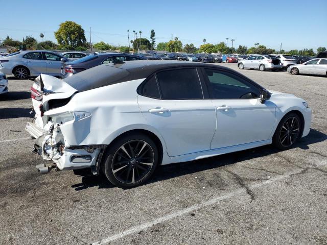 4T1B61HK4KU214550 - 2019 TOYOTA CAMRY XSE Beyaz fotoğraf 3