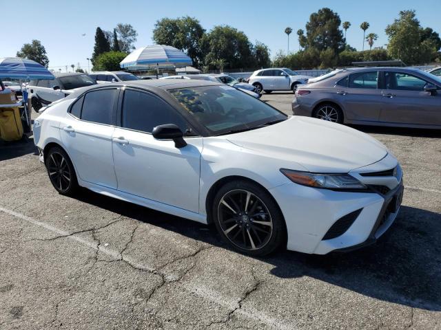 4T1B61HK4KU214550 - 2019 TOYOTA CAMRY XSE Beyaz fotoğraf 4