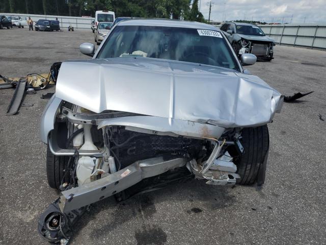 2C3LA73W16H371826 - 2006 CHRYSLER 300C SRT-8 SILVER photo 5