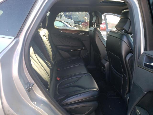 5LMCJ2C98JUL04437 - 2018 LINCOLN MKC SELECT 银色 照片 10