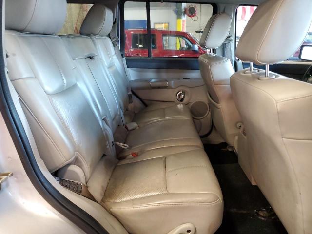 1J8HG58246C338793 - 2006 JEEP COMMANDER LIMITED SILVER photo 11
