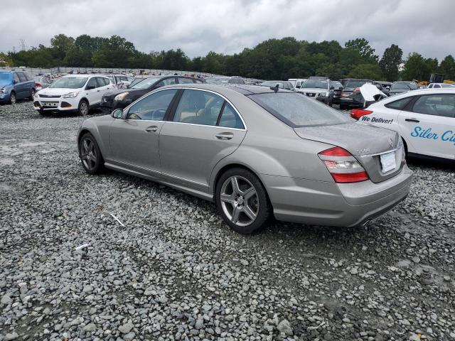 WDDNG71X69A271292 - 2009 MERCEDES-BENZ S 550 SILVER photo 2