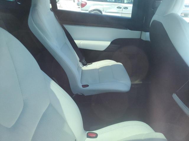 7SAXCBE50PF366609 - 2023 TESLA MODEL X 白色 照片 10