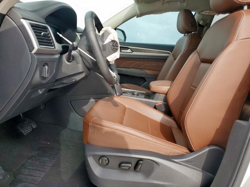 1V2HR2CA0PC523664 - 2023 VOLKSWAGEN ATLAS SE Biały zdjęcie 7