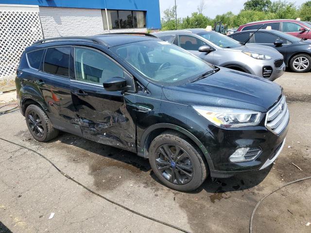 1FMCU9HD0JUC04980 - 2018 FORD ESCAPE SEL BLACK photo 4