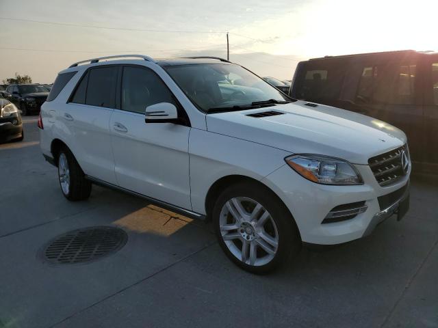 4JGDA5HB4EA377803 - 2014 MERCEDES-BENZ ML 350 4MATIC WHITE photo 4