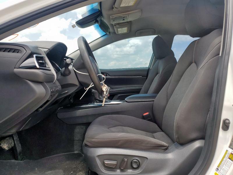 4T1B11HK9JU084858 - 2018 TOYOTA CAMRY L 白色 照片 7